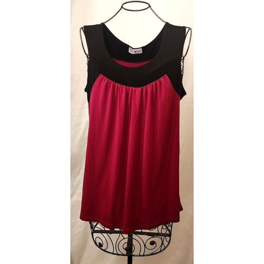 Urban Rose Sleeveless Yoke Blouse Tunic Top M Med Medium Burgundy Black Stretch